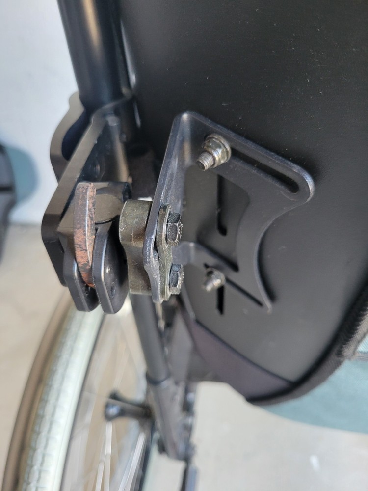 Quickie 2 Folding Wheelchair Jayj3 Back (2)