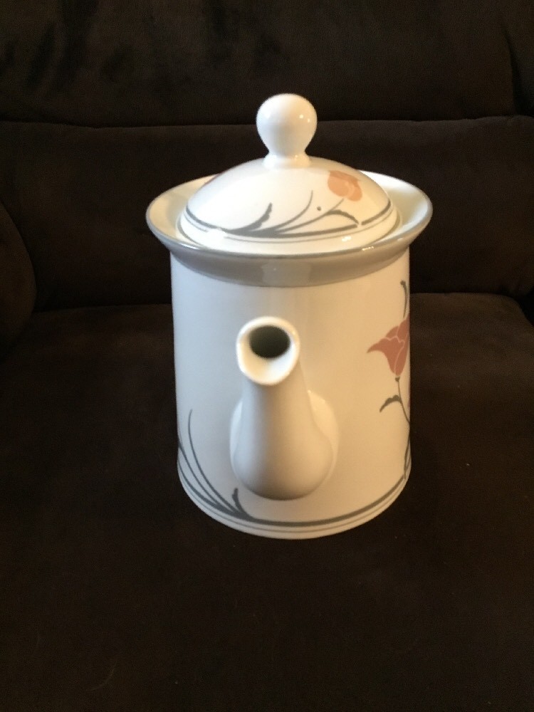 DANSK BELLES FLEUR GRAY 6 CUP COFFEE POT EUC