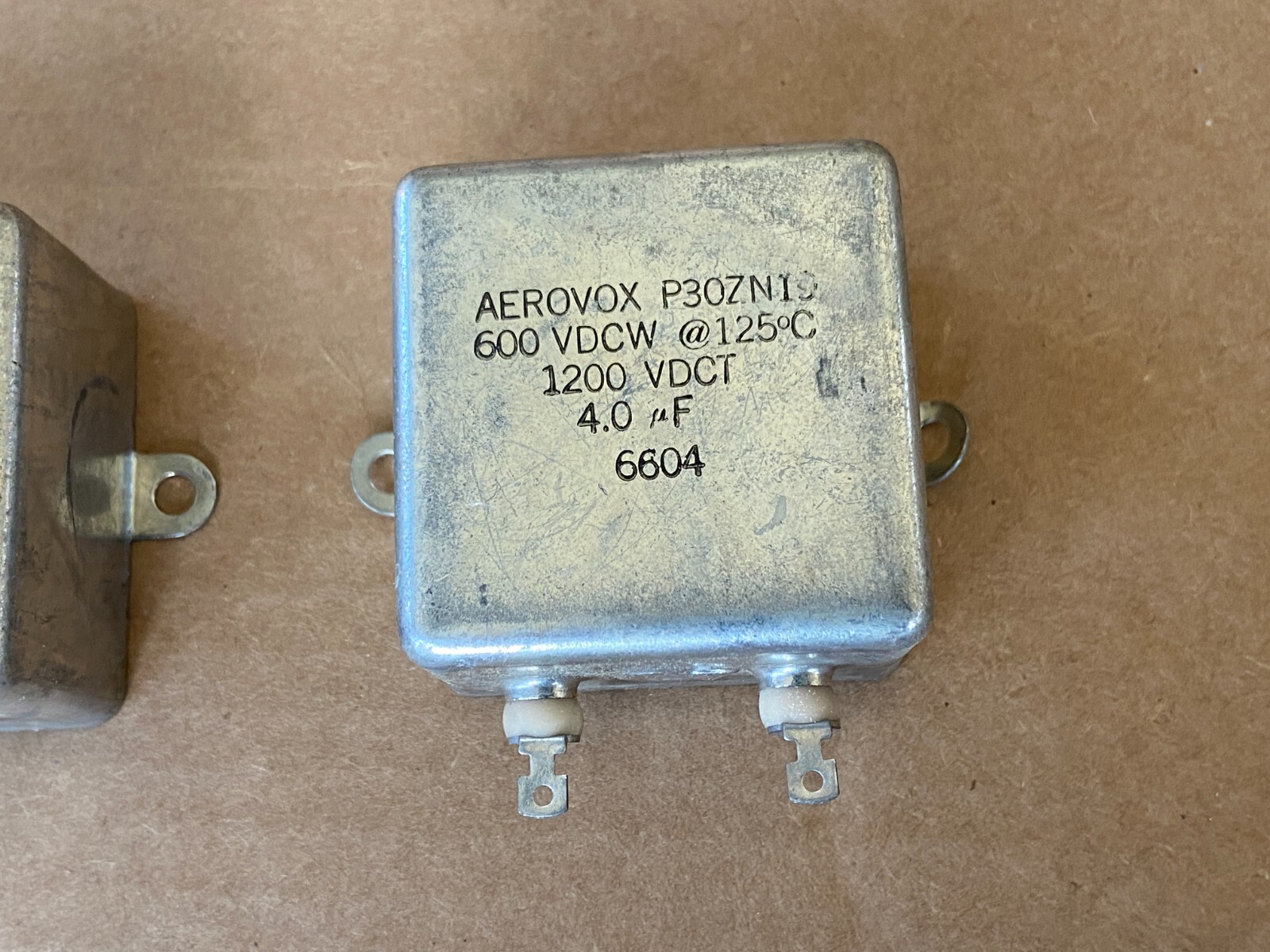 NOS PAIR Aerovox 4 uf 600v Bathtub Oil Capacitors TEST GOOD Vintage 1960s (Qty)