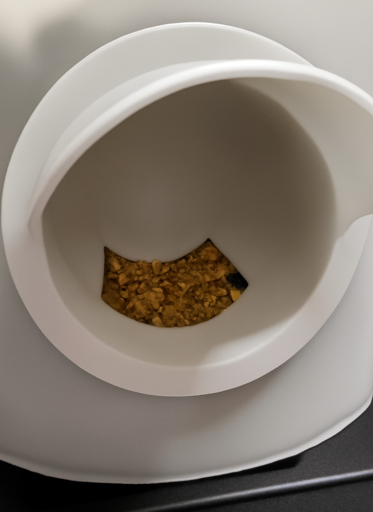 Automatic Gravity Chicken Feeder for Chickens/Poultry (Red, 5-Gallon)