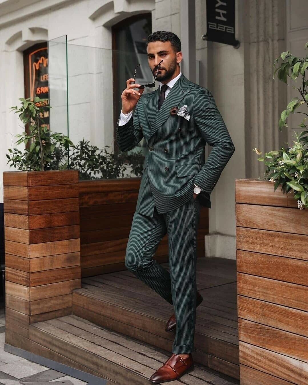 Men's Green Pinstripe Suits Slim Fit Tuxedo Jacket Groomsmen Suits for Wedding