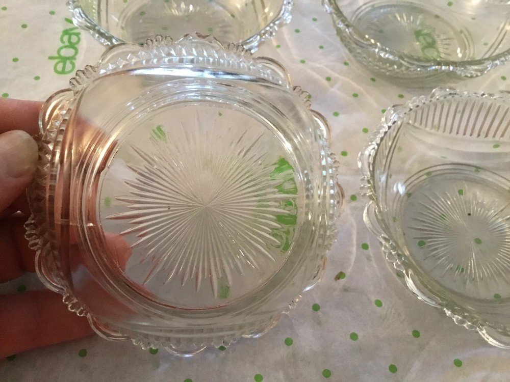 clear glass desert dishes
