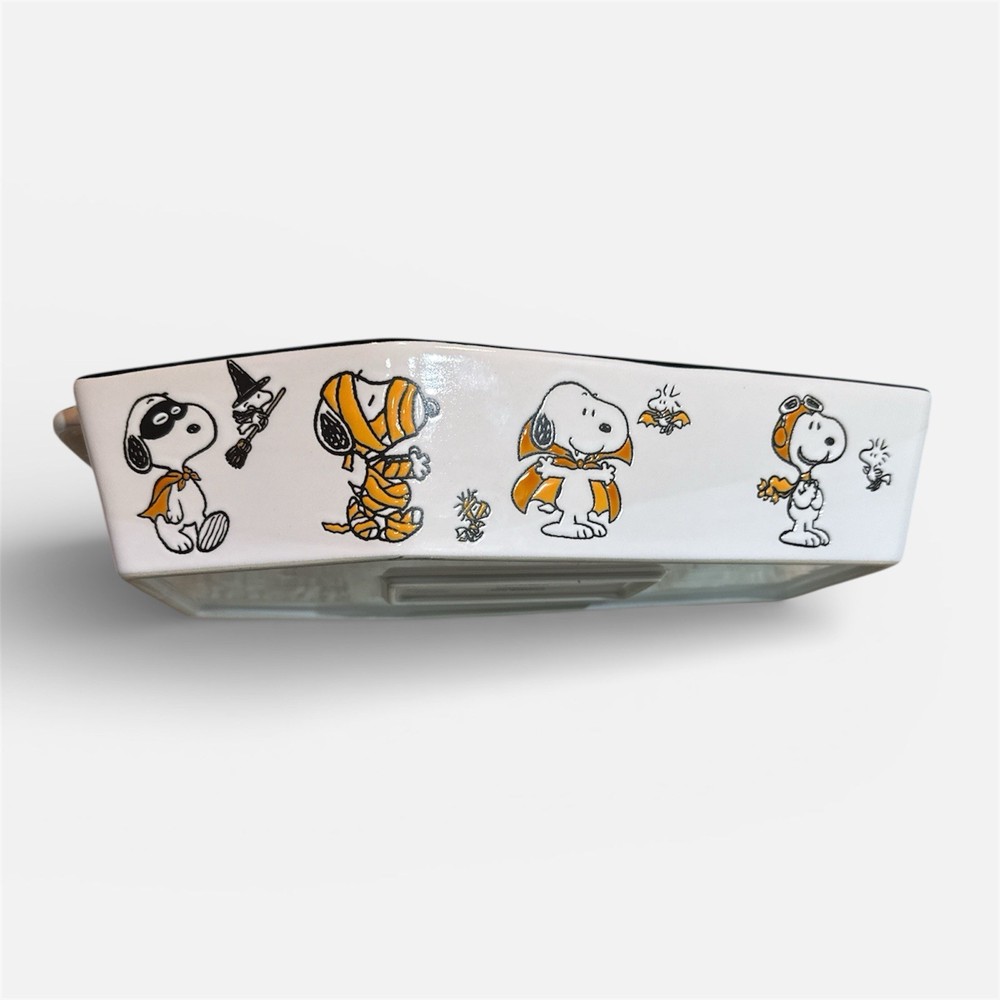 Peanuts Snoopy Halloween Coffin Shaped Ceramic Baking Dish W Lid