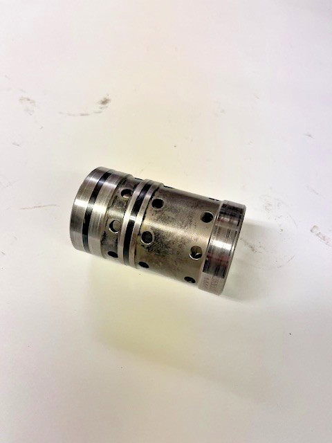 Sandvik 14443408 HE122 Distributor cylinder