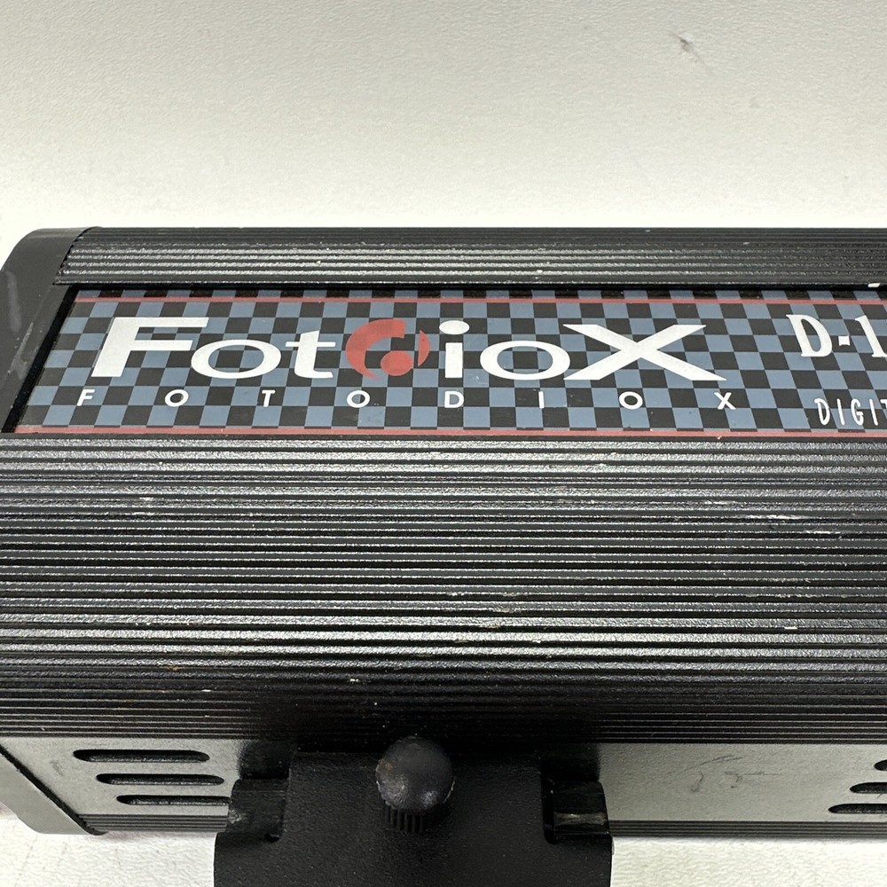 Fotodiox Flash Fan D-180 Digital Series Transmitter/Receiver Missing Cover
