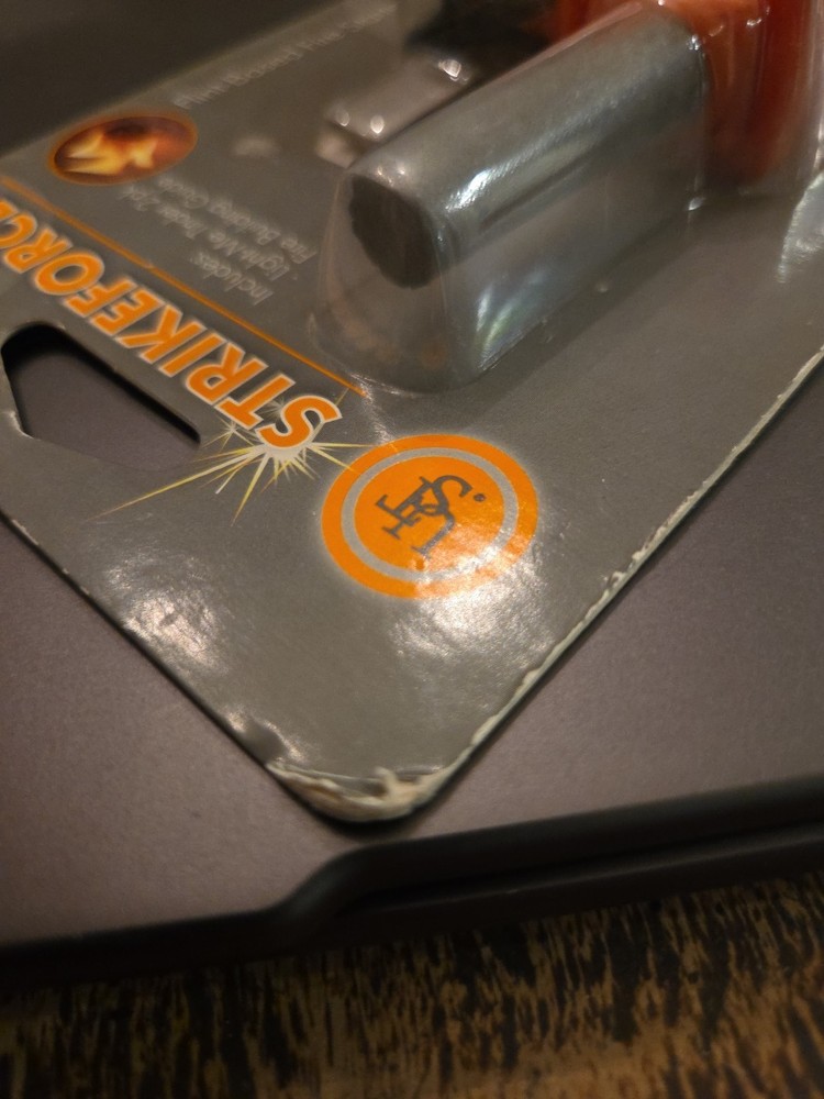 UST Ultimate Servival Technologies Strikeforce Fire Starter - orange