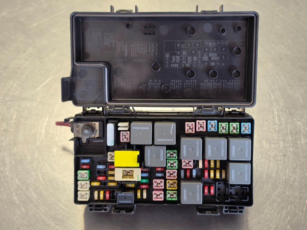 2008 Dodge Caravan Fuse Box RTB0AC04E7
