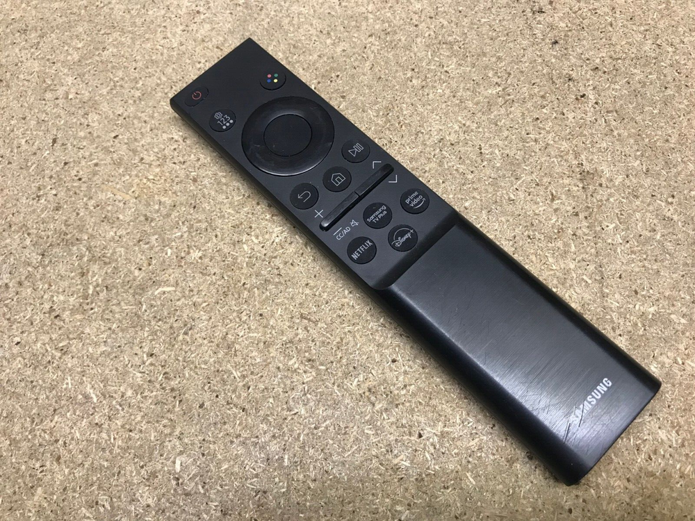 Original Samsung BN59-01457A Remote ( Scratched )