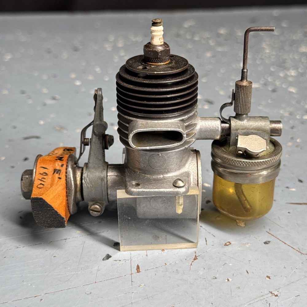Junior Motors 60E52 Model Airplane Engine Brown E .299 1940