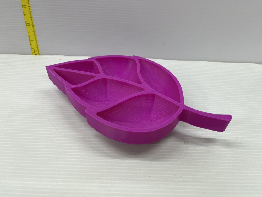 Leaf Shaped Candy/Trinket Dish 8.5”s Fuscia