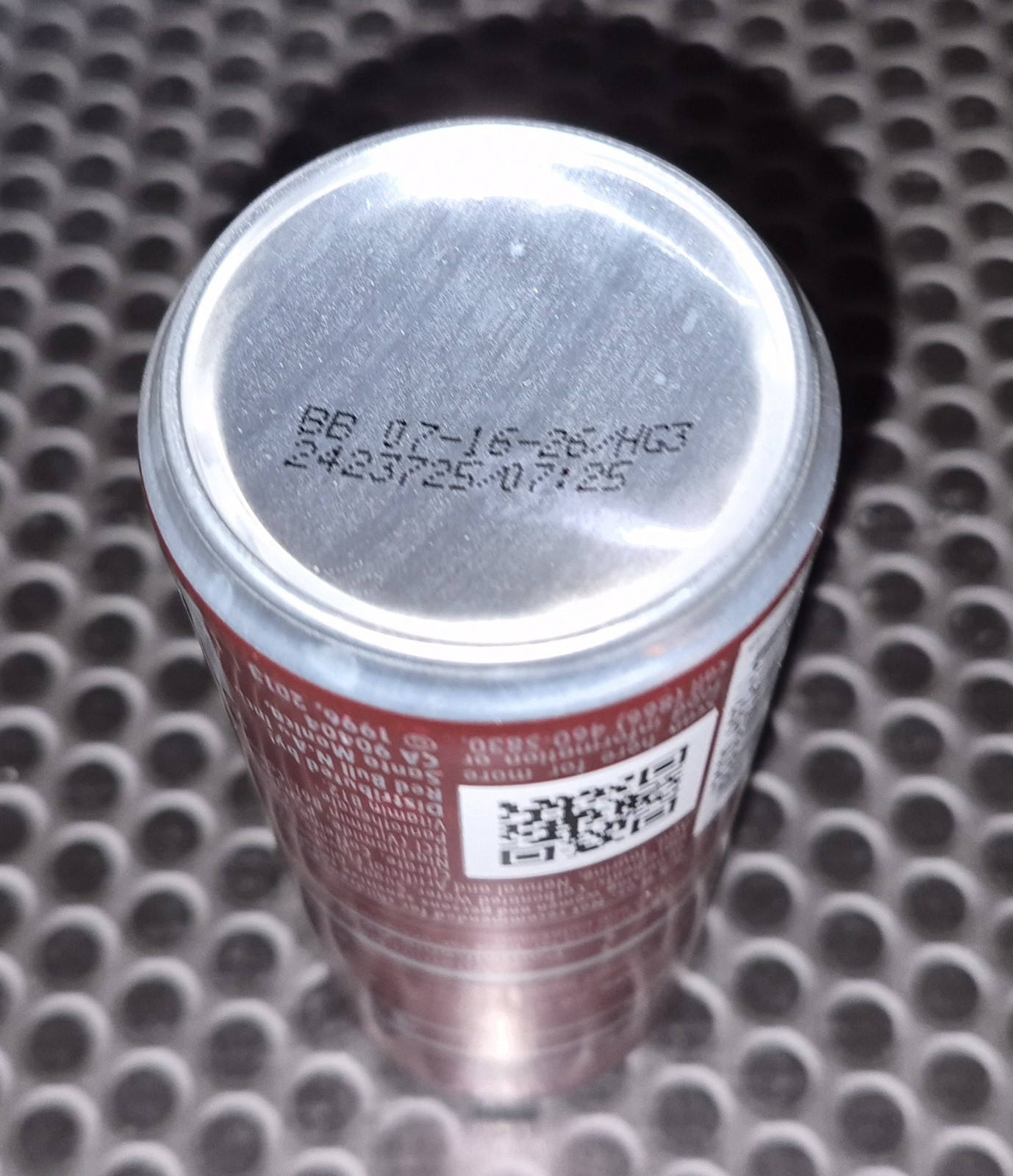 Red Bull- Pomegranate - The Festive Edition• 8.4oz VHTF DISCONTINUED FLAVOR!!!