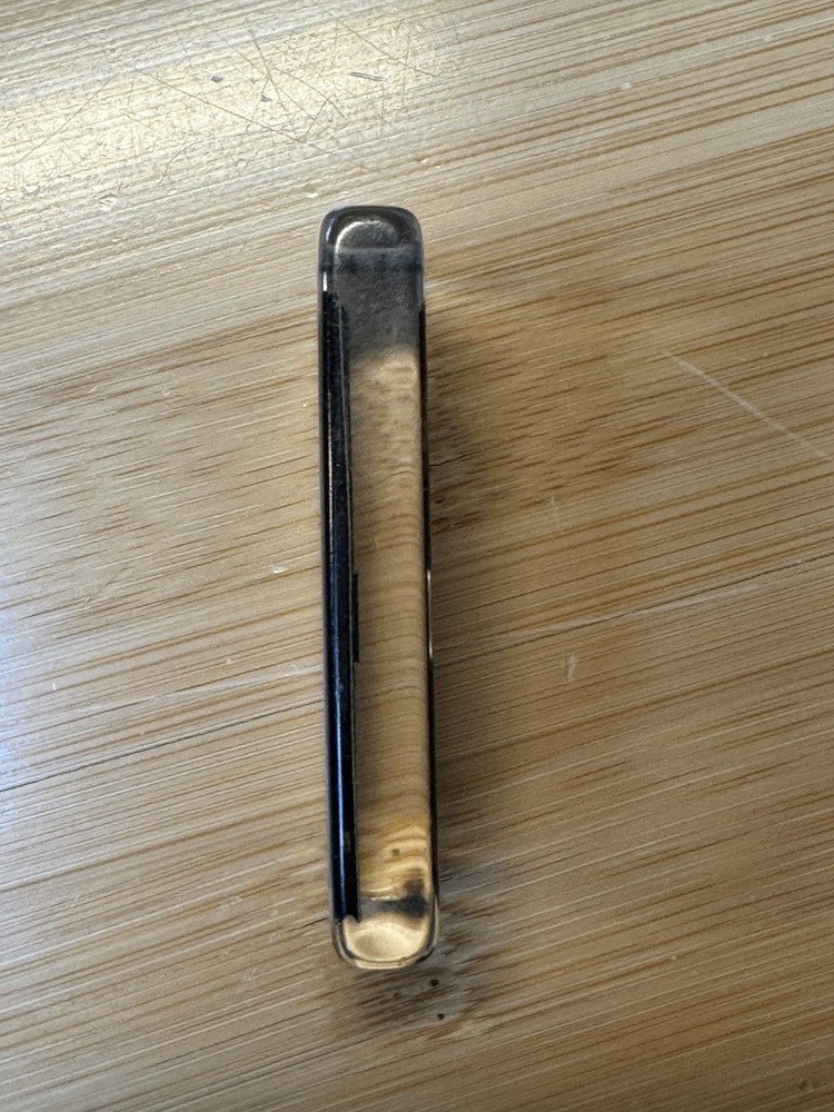 Intel 386 486 processor CPUs encased in one acrylic keychain