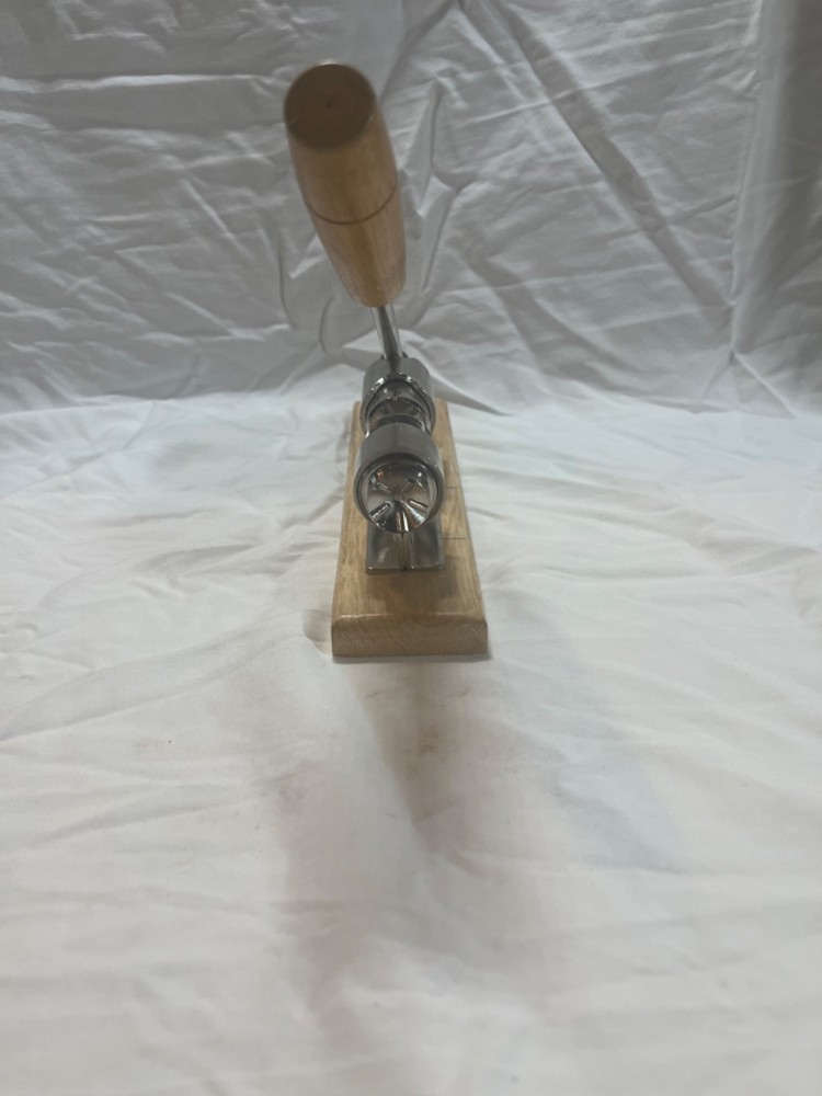 Nut Cracker - Silver/Wood
