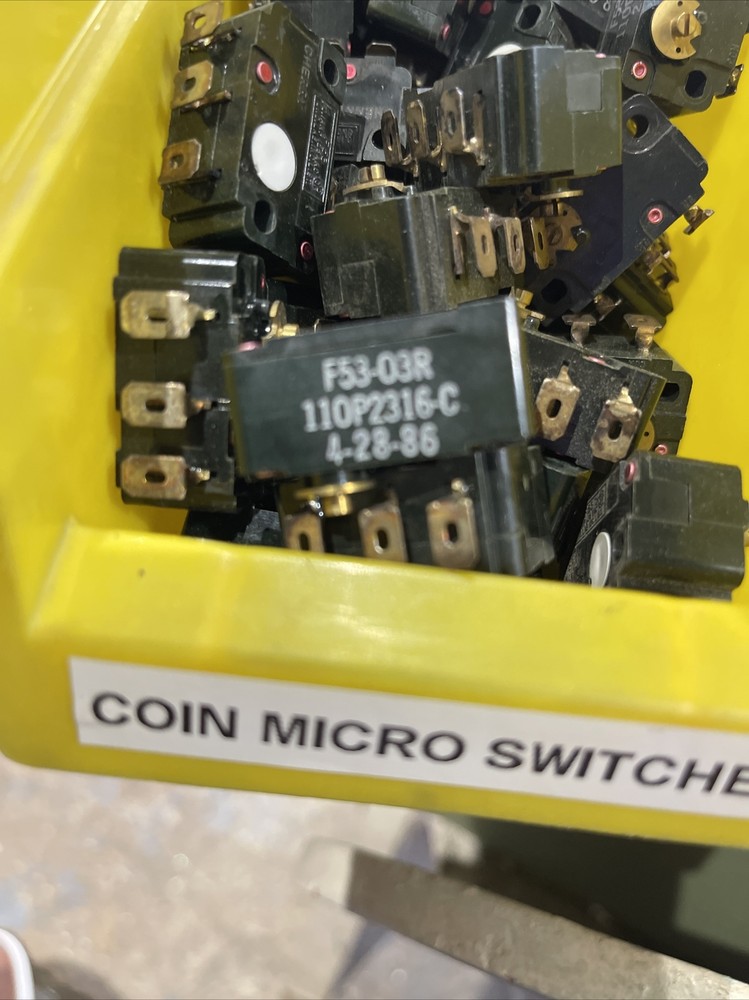 Qty 5 CHERRY COIN SWITCH F53-03R