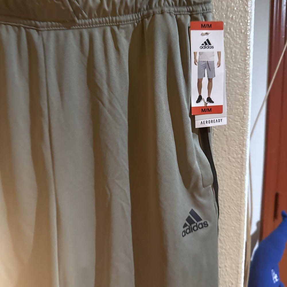 Men’s Adidas Aeroready Grey size m drawstring & zip pockets