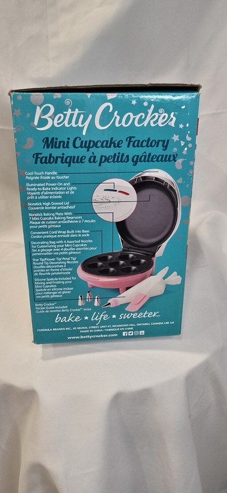 Betty Crocker Mini Cupcake Factory