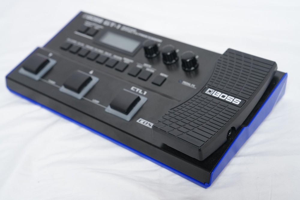 BOSS GT-1 Guitar EFFECTS PROCESSOR/MULTI-EFFECTOR