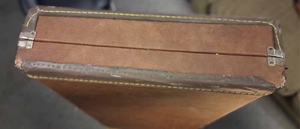 1989 Gibson Explorer Hard Case Brown