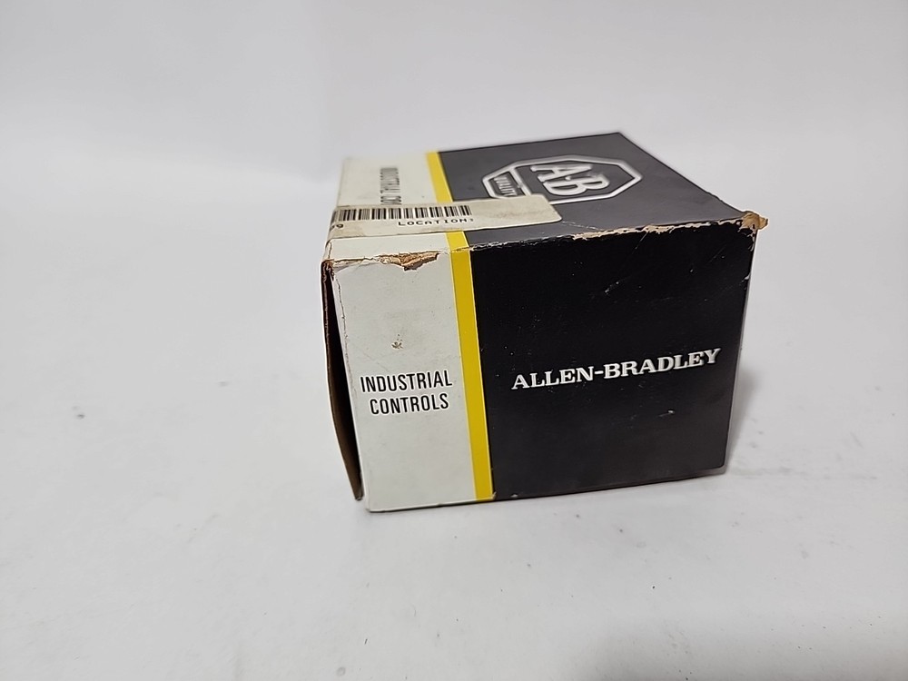 Allen-Bradley 815-C0V4 Overload Relay Panel Size 2