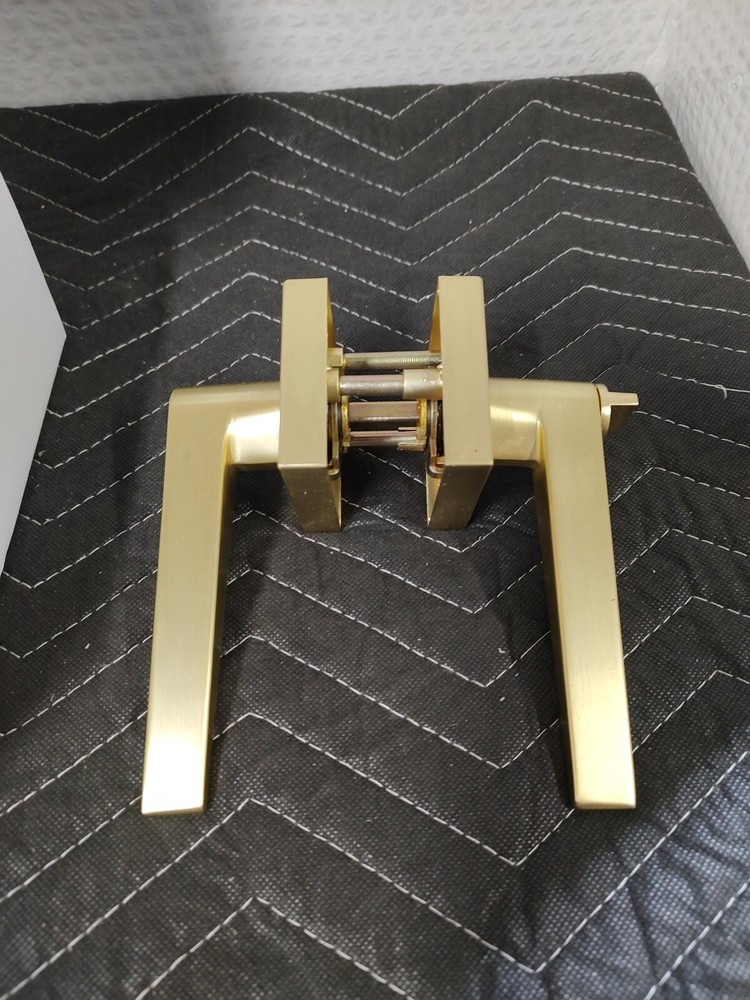 Column Handle Lock Set With Hardware - Black