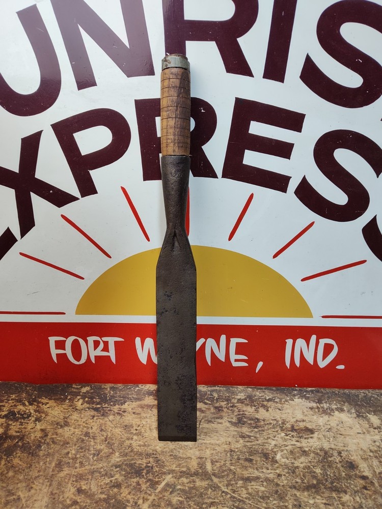 Early Unmarked 2" Square Edge Socket Framing Chisel Timber Slick