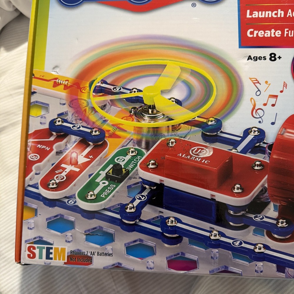 NEW Unopened Box SNAP CIRCUITS EXPLORER 100+ Projects Learn Electronics Age 8+