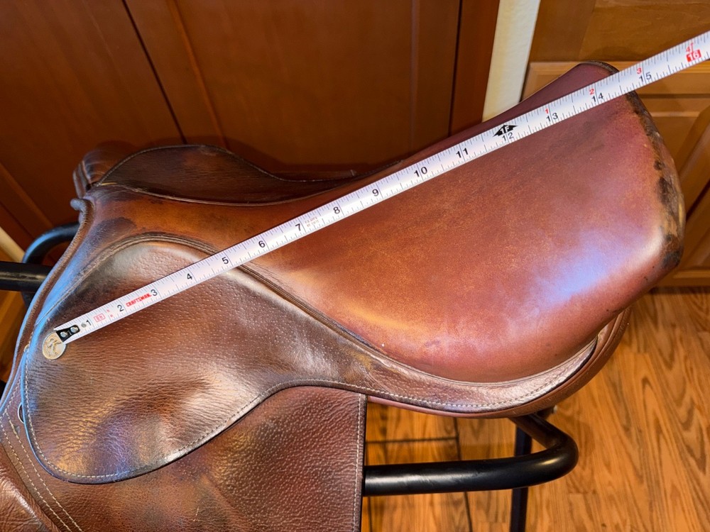 Kincade 15" close contact hunter jumper saddle solid condition
