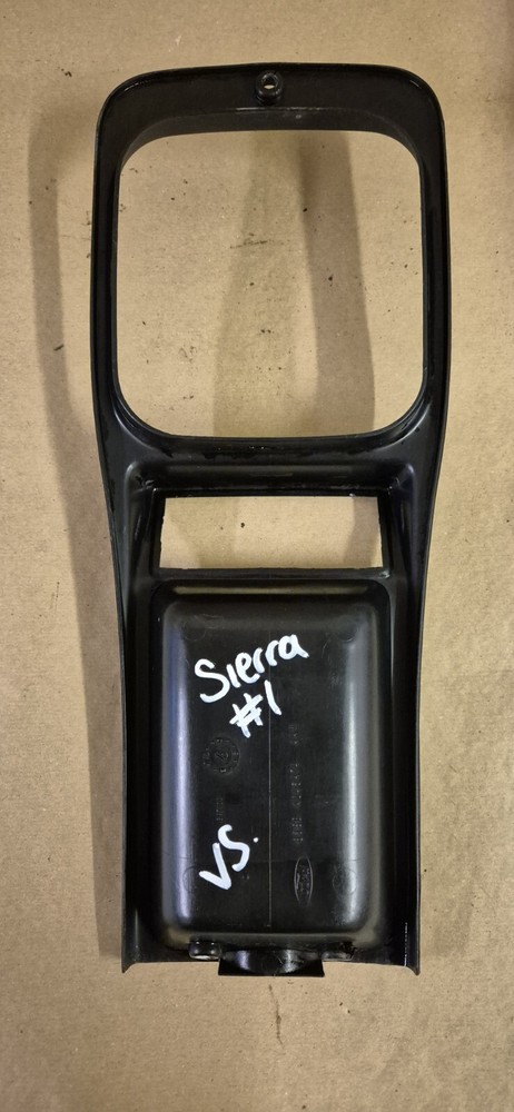 Ford Sierra Mk1 Centre Console Black 83BBA045A74AAW