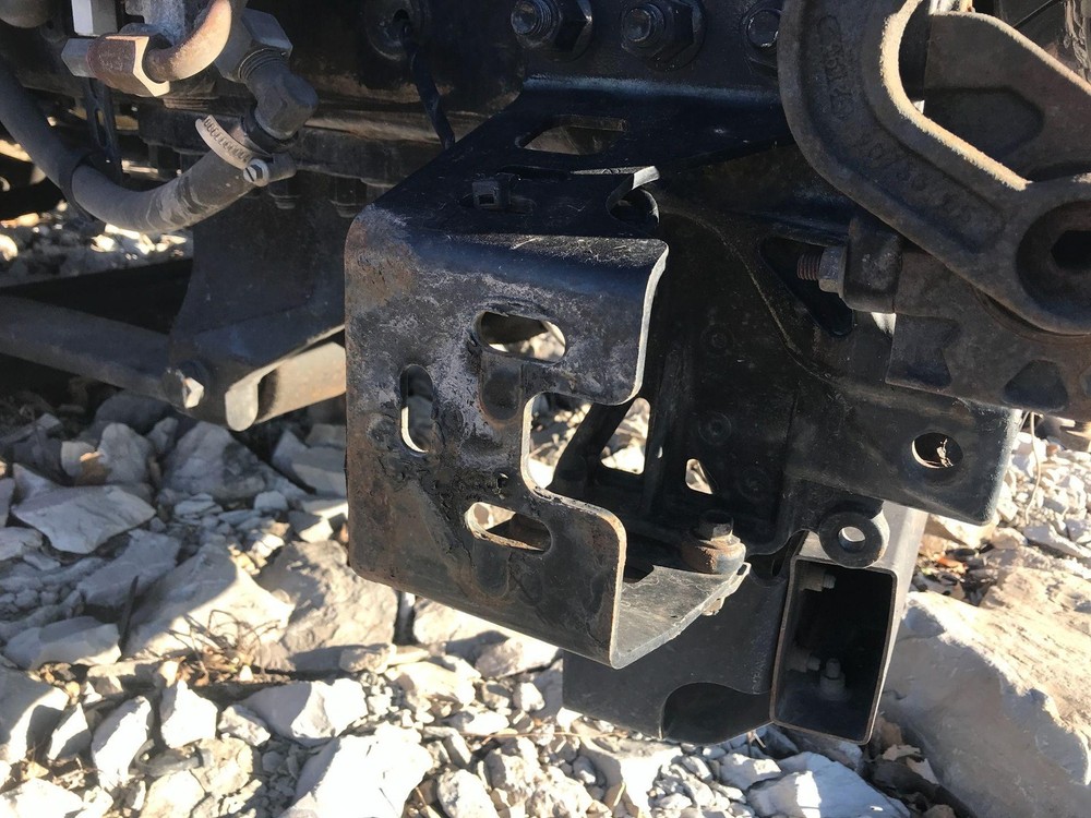 Volvo VNL Bumper Bracket - Used