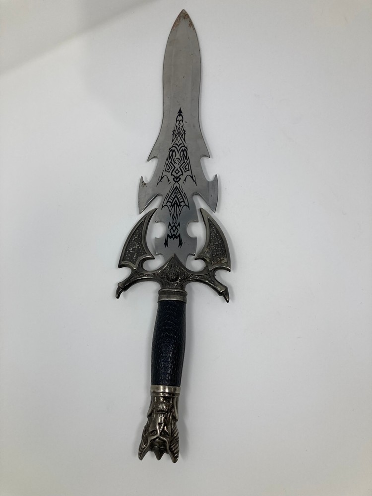 dagger knife