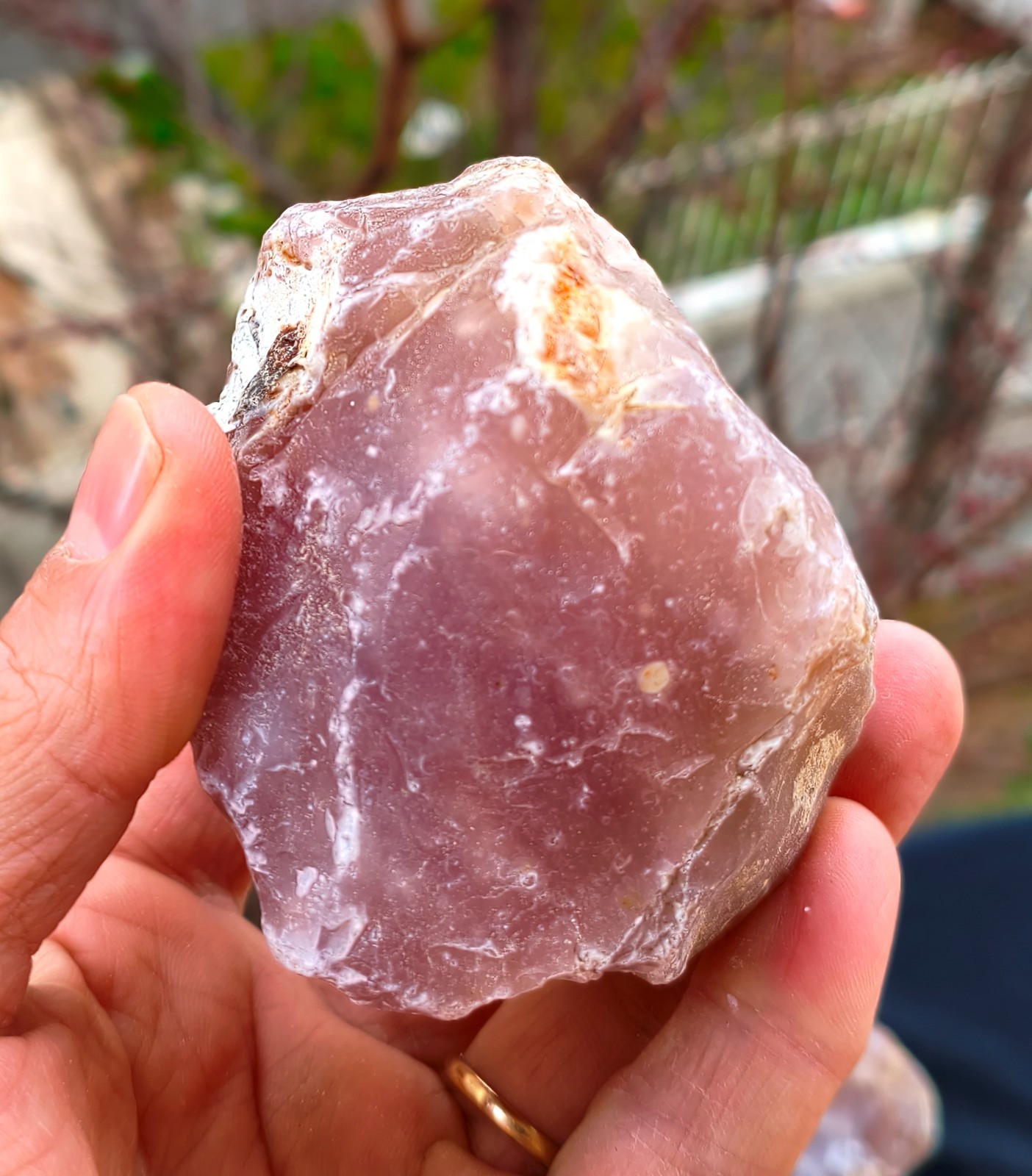 Wholesale Raw Good Color Pink Chalcedony 1 kg
