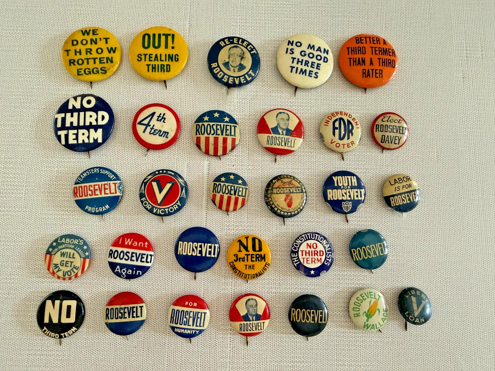 1940–44 Franklin D. Roosevelt Campaign Button Collection – Third Term 30 pins