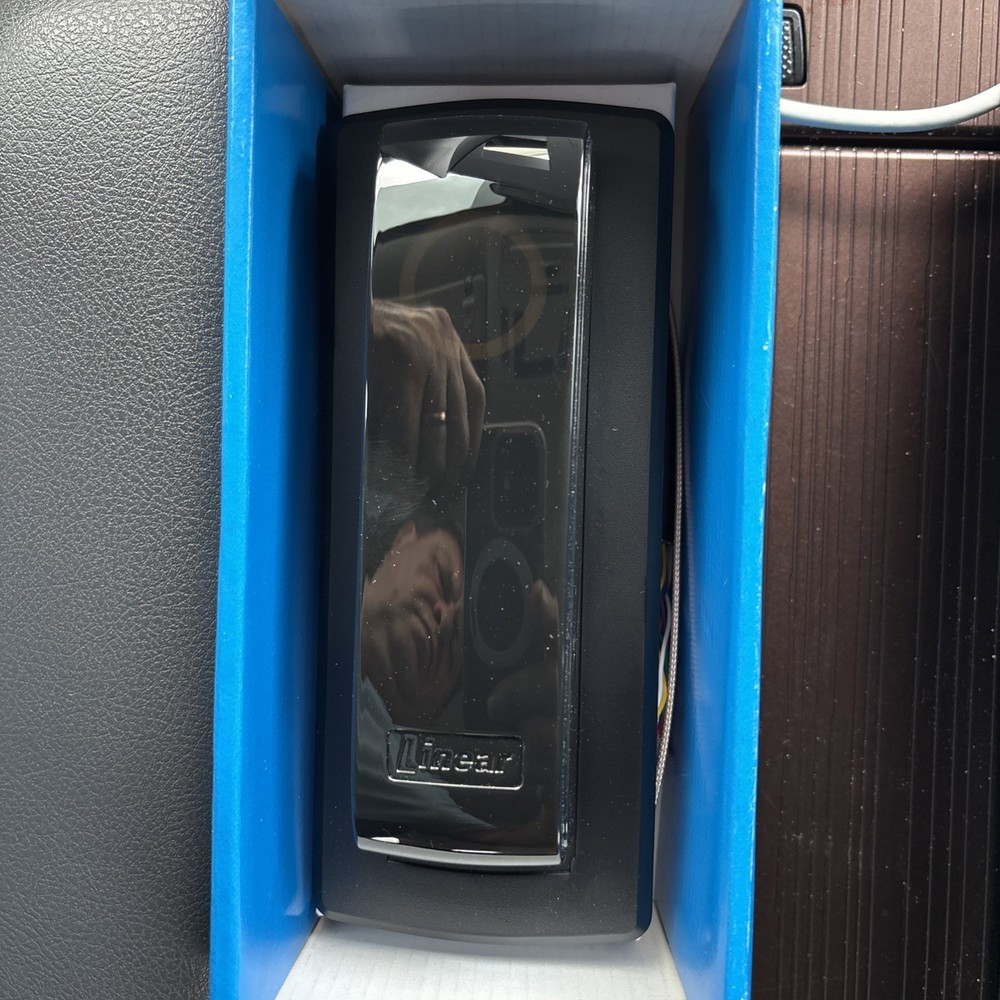 BluePass by Linear 2-N-1 Multi-Tech Reader 2N1-BTPRX 125 KHz All In One Reader