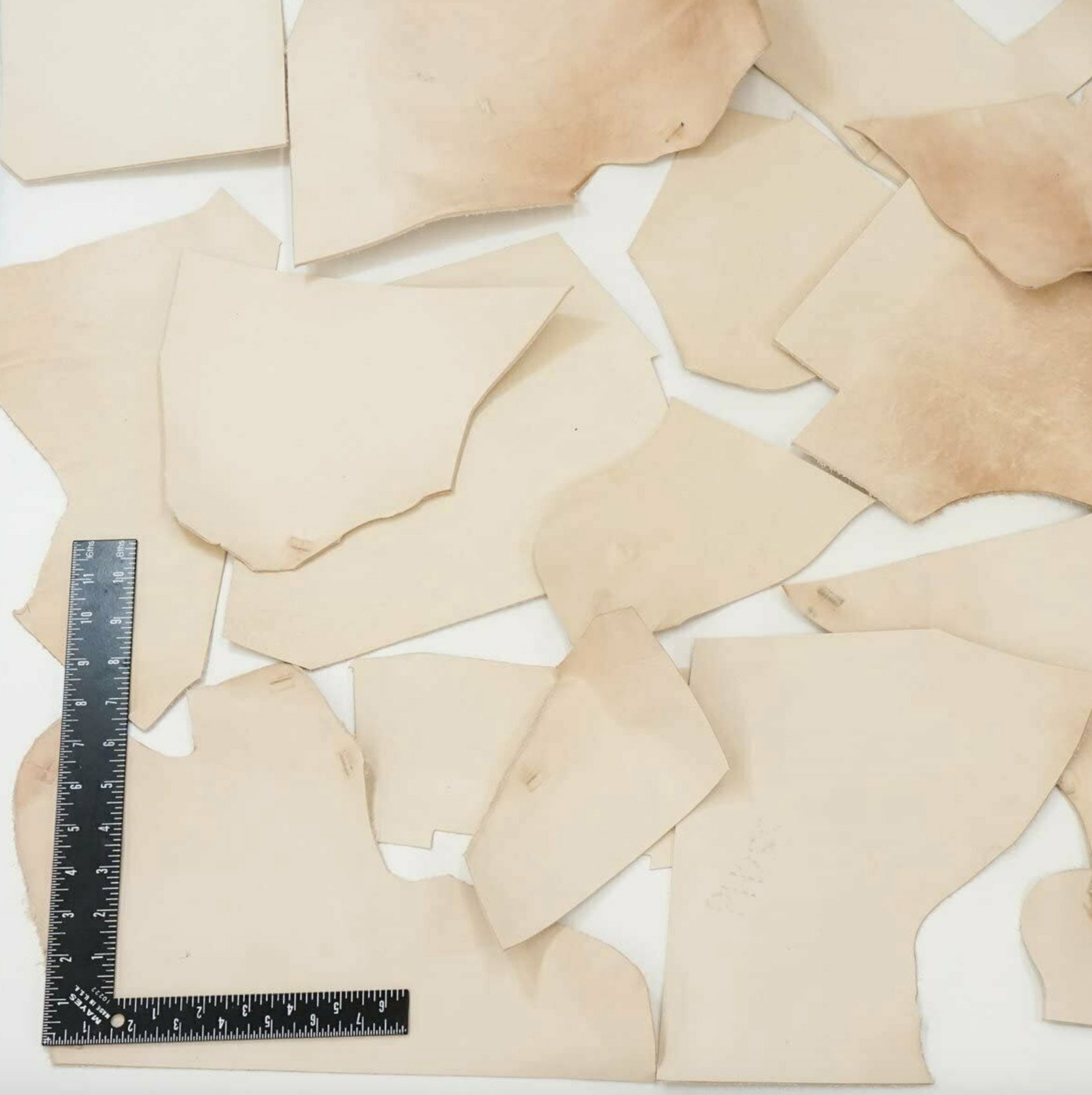 ELW Leather SCRAPS Veg Tan Tooling Cowhide Leather Lightweight 3-6 oz. (1-2.4mm)