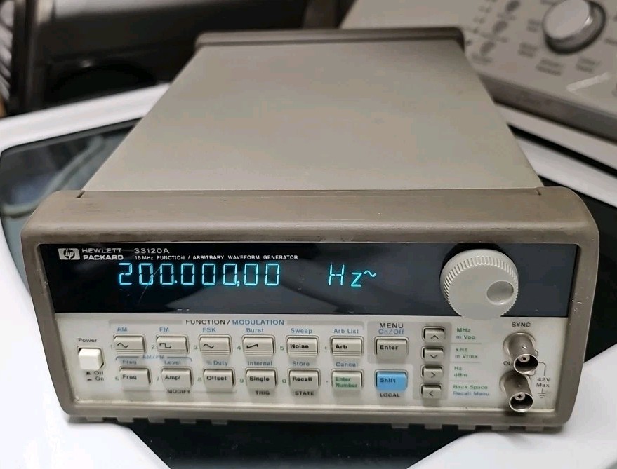 HP Agilent 33120A 15 MHz Function Arbitrary Waveform Generator - Excellent Cond.