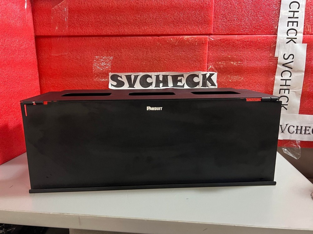 Panduit NCMHAEF4 Horizontal Cable Manager Black