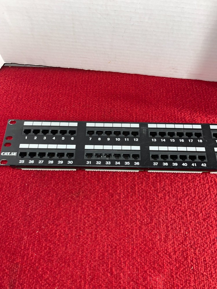 CAT 5e 48-PORT RACK-MOUNT PATCH PANEL Communication Circuit Accessory