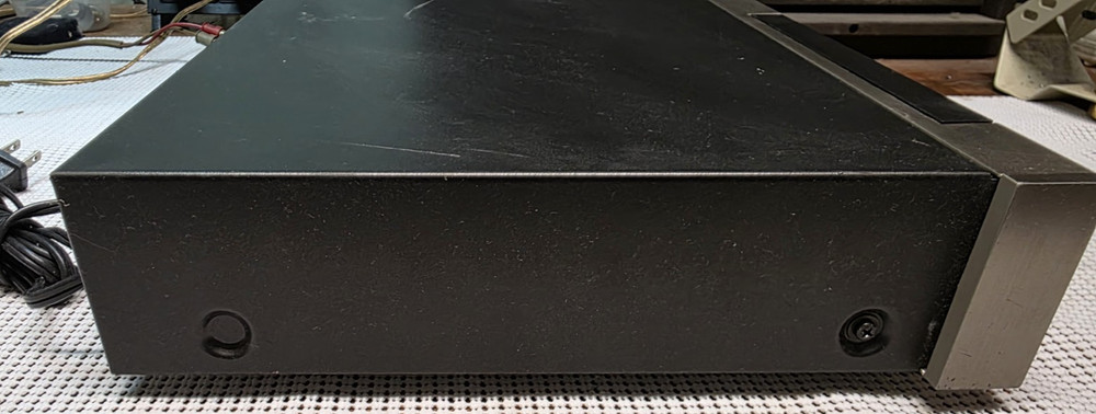 Luxman TX-101 AM/FM Stereo Tuner Computer Analyzed Digital Tuning