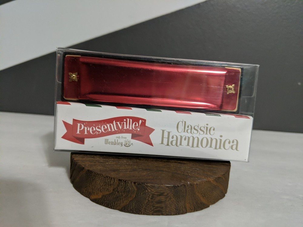 Presentville! Wenbley Red Classic Harmonica New Sealed
