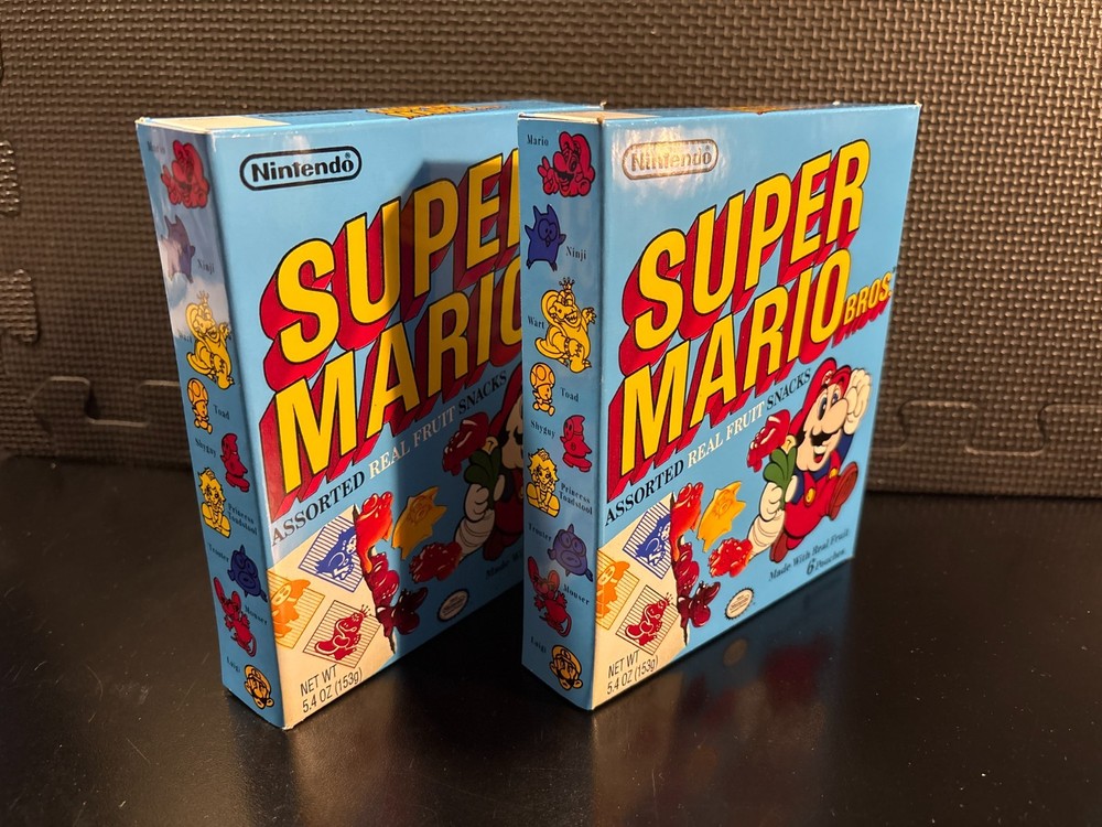 Super Mario Bros fruit snacks - 2 empty custom design display boxes