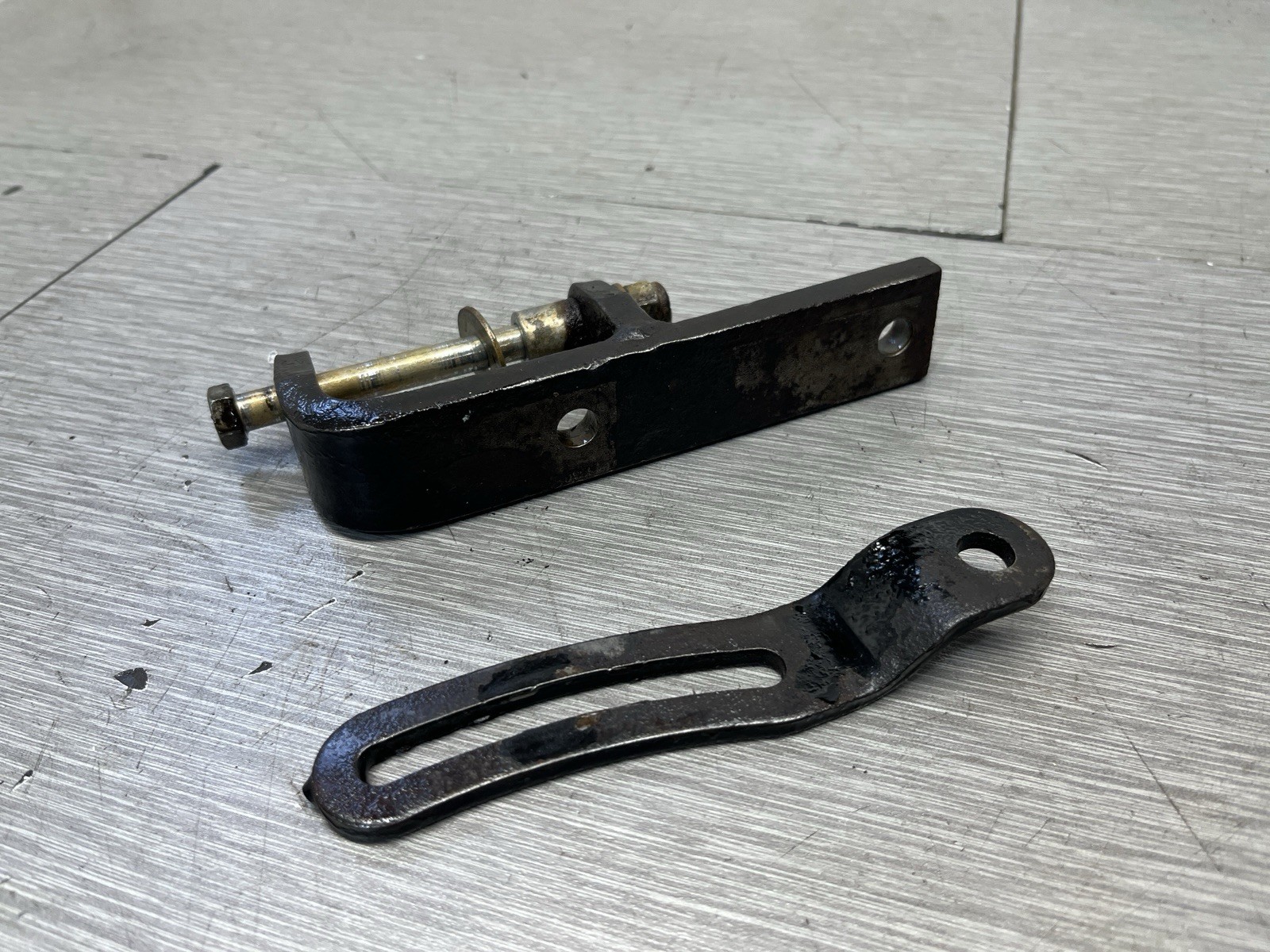 16738A1 Mercruiser 3.0 Alternator Bracket Alpha Adjuster 58333 SSV175