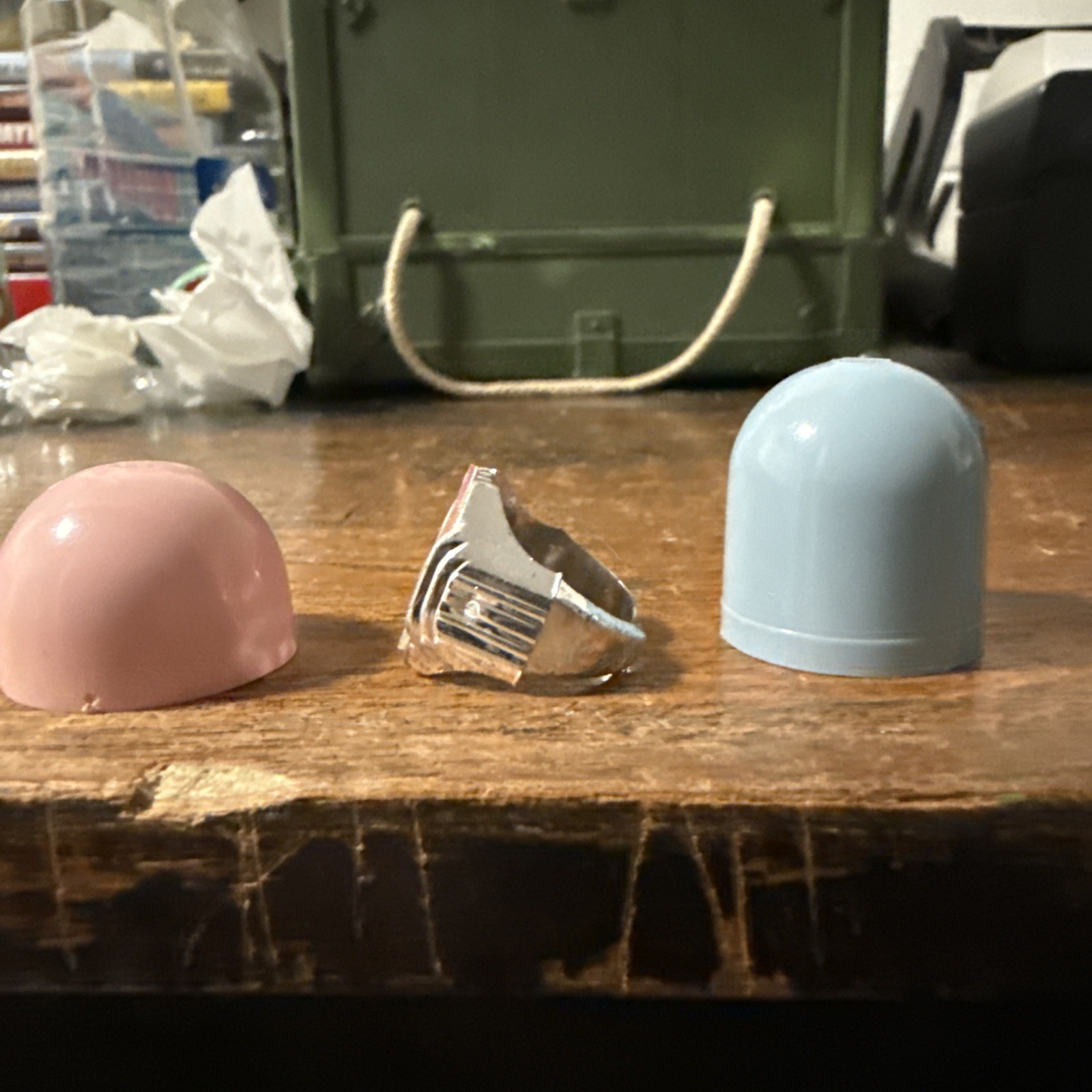 Batman & Robin (Robin) Vintage 1960's Plastic Flicker Ring W/ OG Gum Ball Case