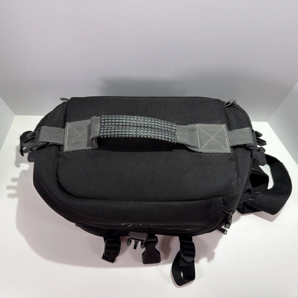 Tamrac System 6 black camera bag