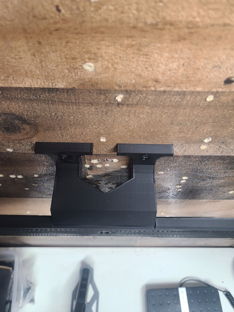 Wall Mount For Plate Carrier