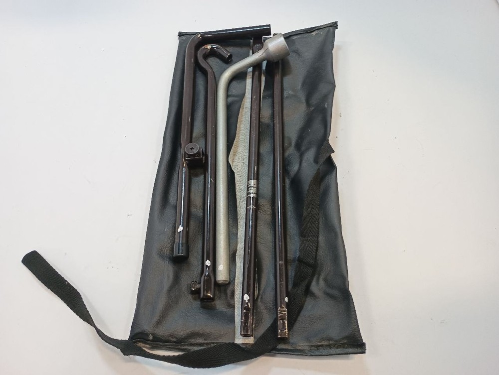 Jack And Tools From 2012 4Runner 12244025