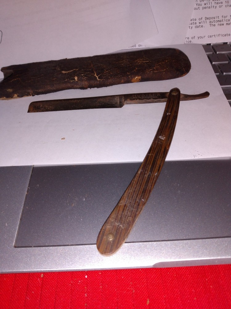 3 VINTAGE STRIGHT RAZORS