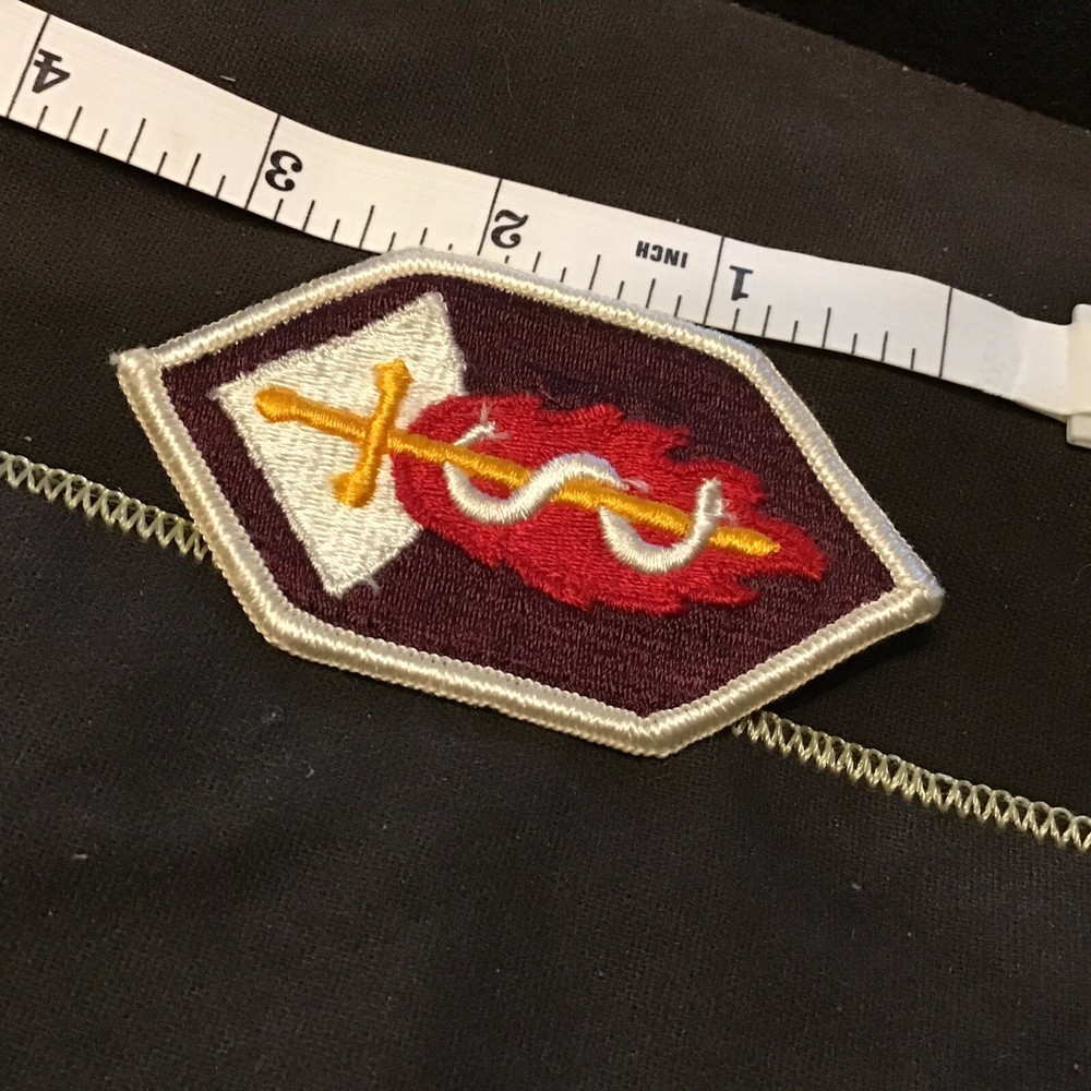 ARMY MEDICAL RESEARCH AND DEVELOPMENT COMMAND PATCH