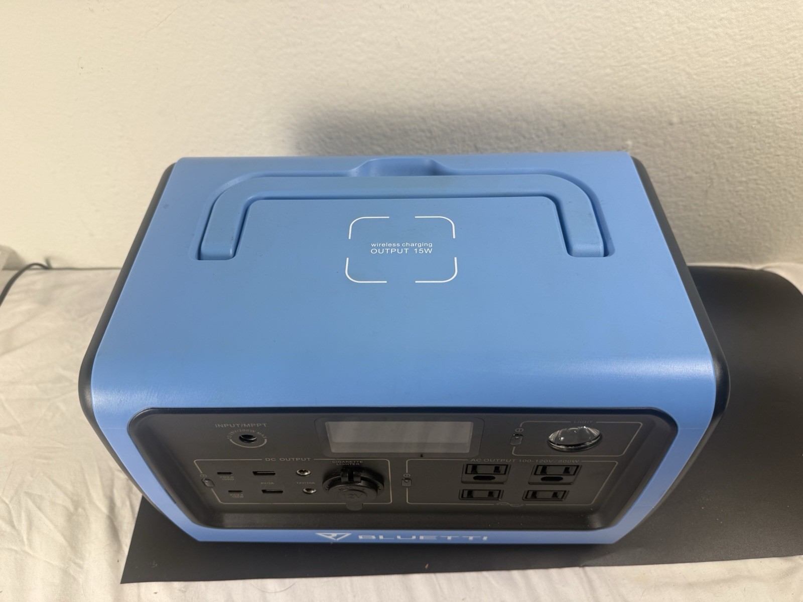 BLUETTI EB70S 800W 716Wh Portable Power Station for Outdoors + Car Cable