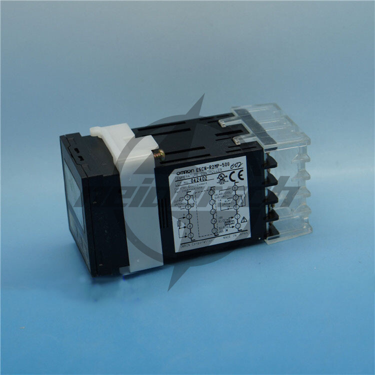 ONE New Omron E5CN-R2MP-500 Temperature Controller In Box