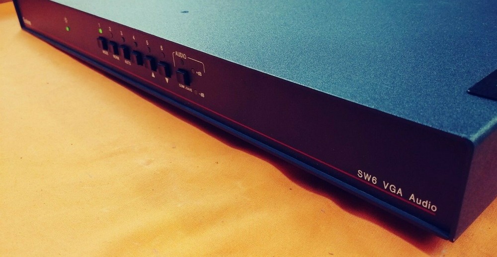 EXTRON SW6 VGA SWITCHER WITH AUDIO (*)